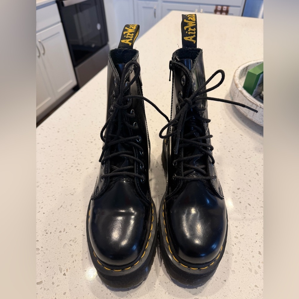 DR. MARTENS JADON SMOOTH LEATHER PLATFORM BOOT